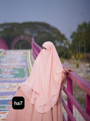 Premium 4-Layer Ready Hijab ha7 - Image 4